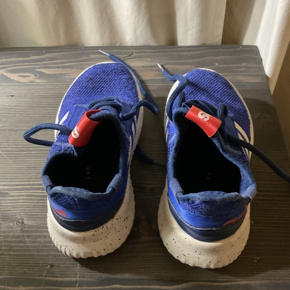 Adidas Kids sneakers size 12.5 - Picture 3 of 6